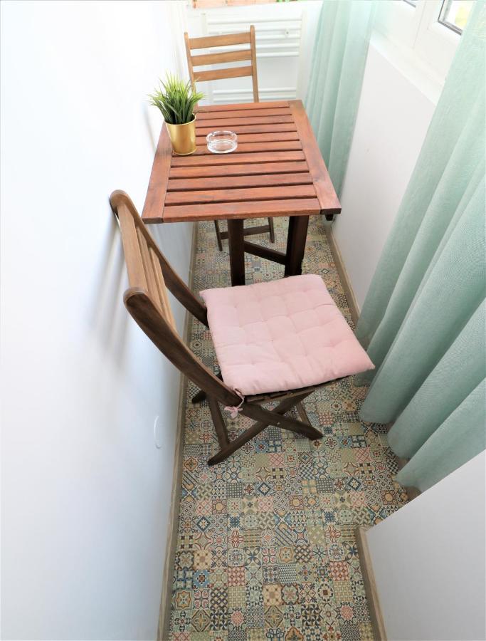 Lovely City Center Apartment - Free Minibar Bukarest Exterior foto